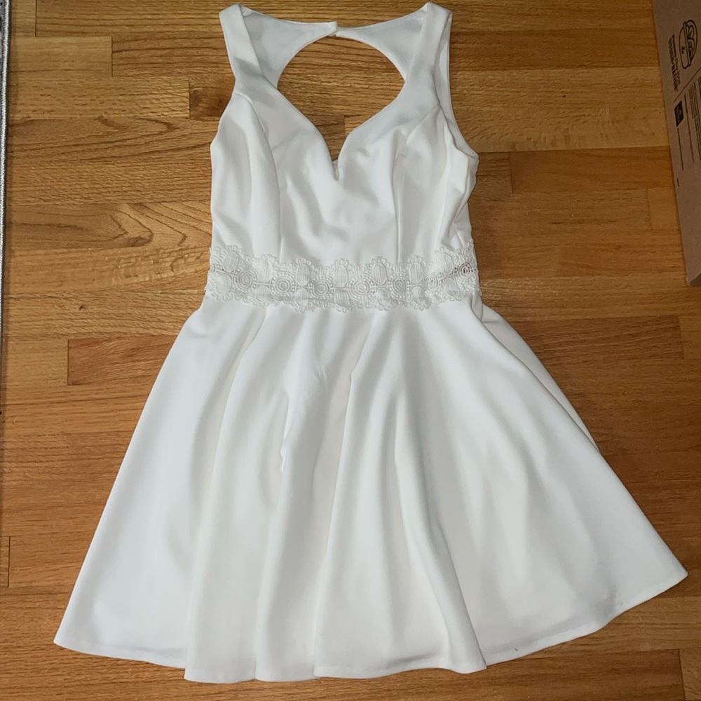 Short white dress